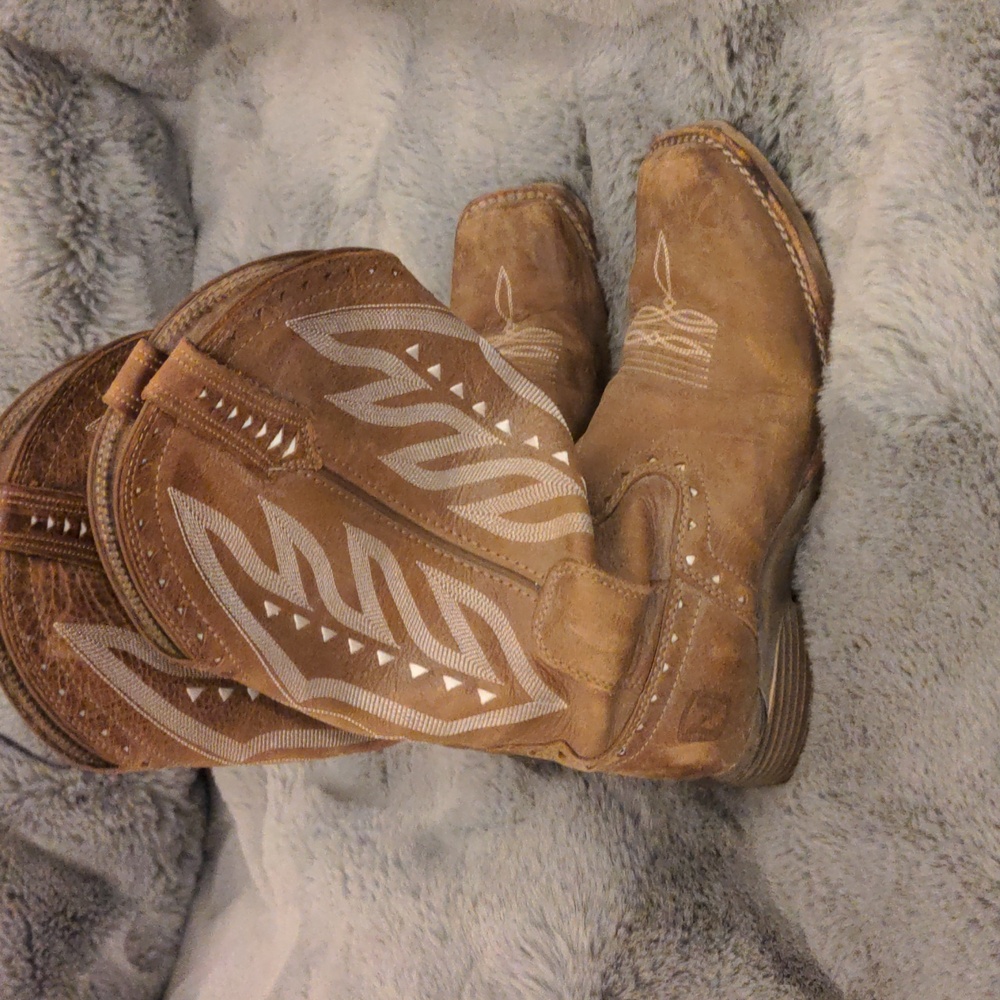 Noble boots